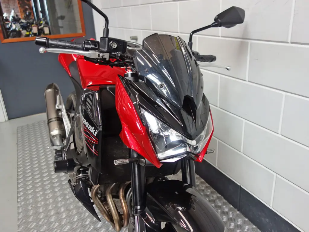 Gebruikte Kawasaki Z800 naked bike met 806cc motor uit 2015 bij NIWA Motoren