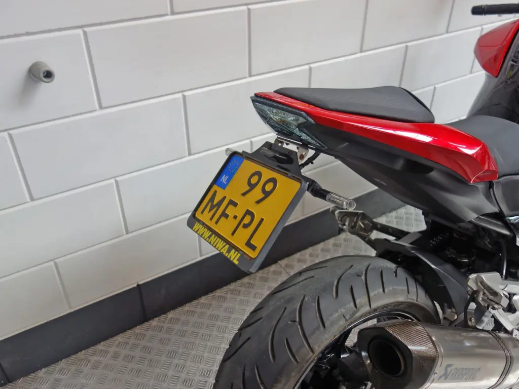 Gebruikte Kawasaki Z800 naked bike met 806cc motor uit 2015 bij NIWA Motoren