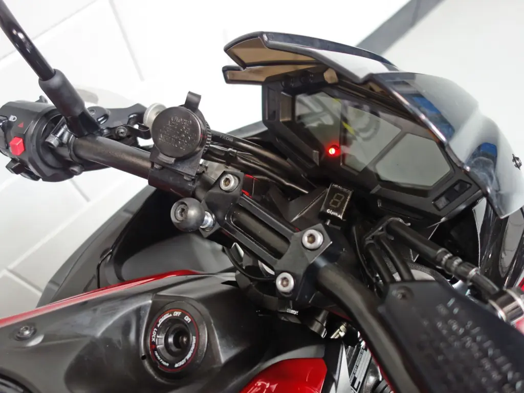 Gebruikte Kawasaki Z800 naked bike met 806cc motor uit 2015 bij NIWA Motoren