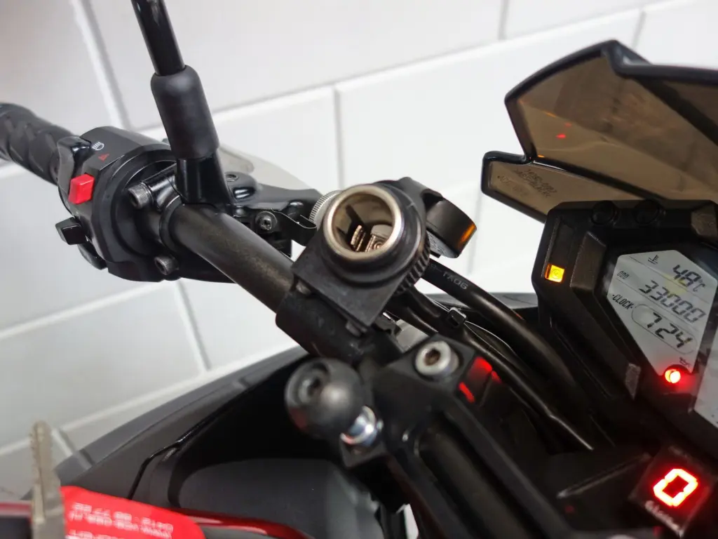 Gebruikte Kawasaki Z800 naked bike met 806cc motor uit 2015 bij NIWA Motoren