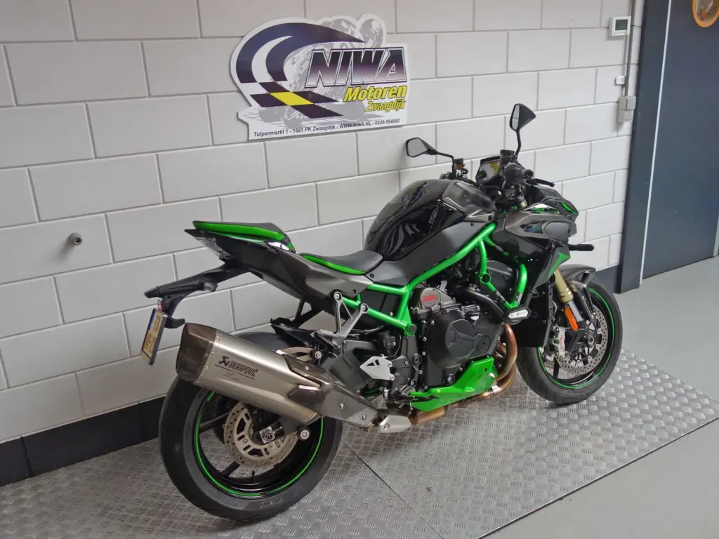 Gebruikte Kawasaki Z H2 naked bike met 998cc motor uit 2024 bij NIWA Motoren