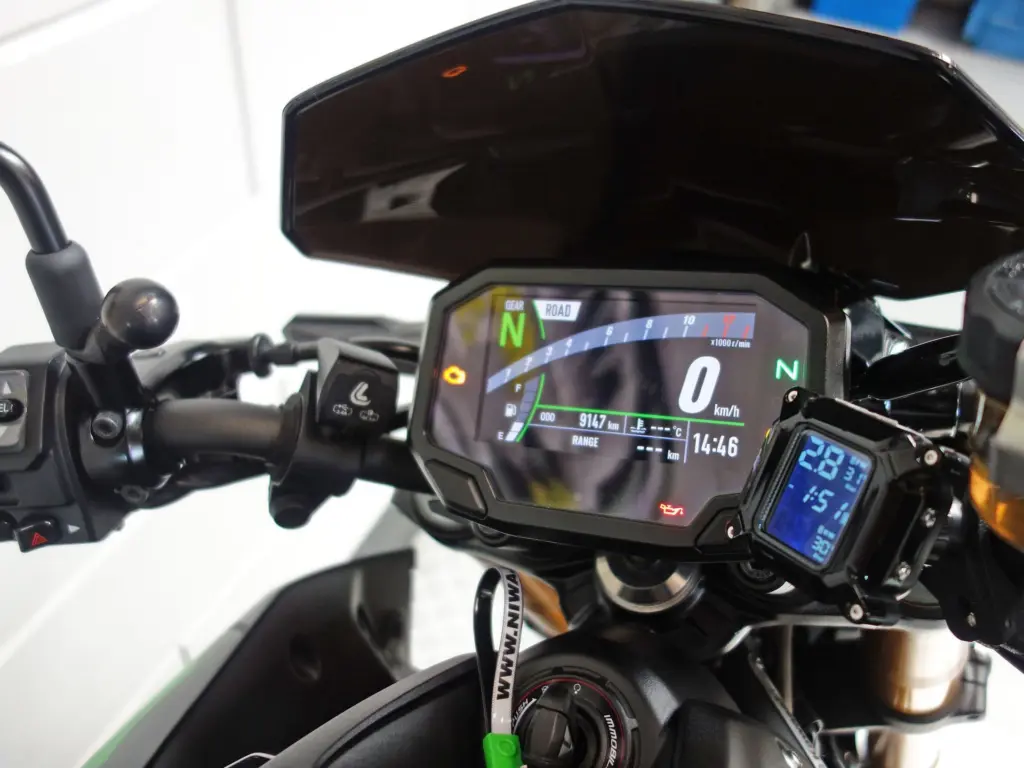 Gebruikte Kawasaki Z900 naked bike met 948cc motor uit 2024 bij NIWA Motoren