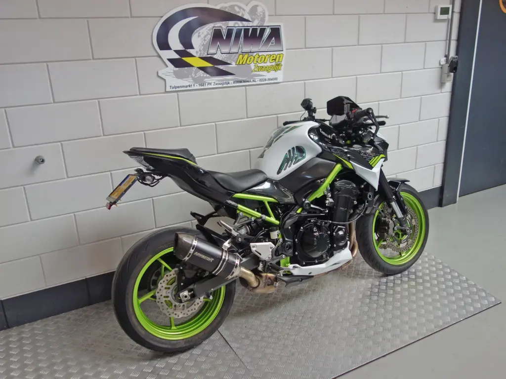 Gebruikte Kawasaki Z900 naked bike met 948cc motor uit 2021 bij NIWA Motoren