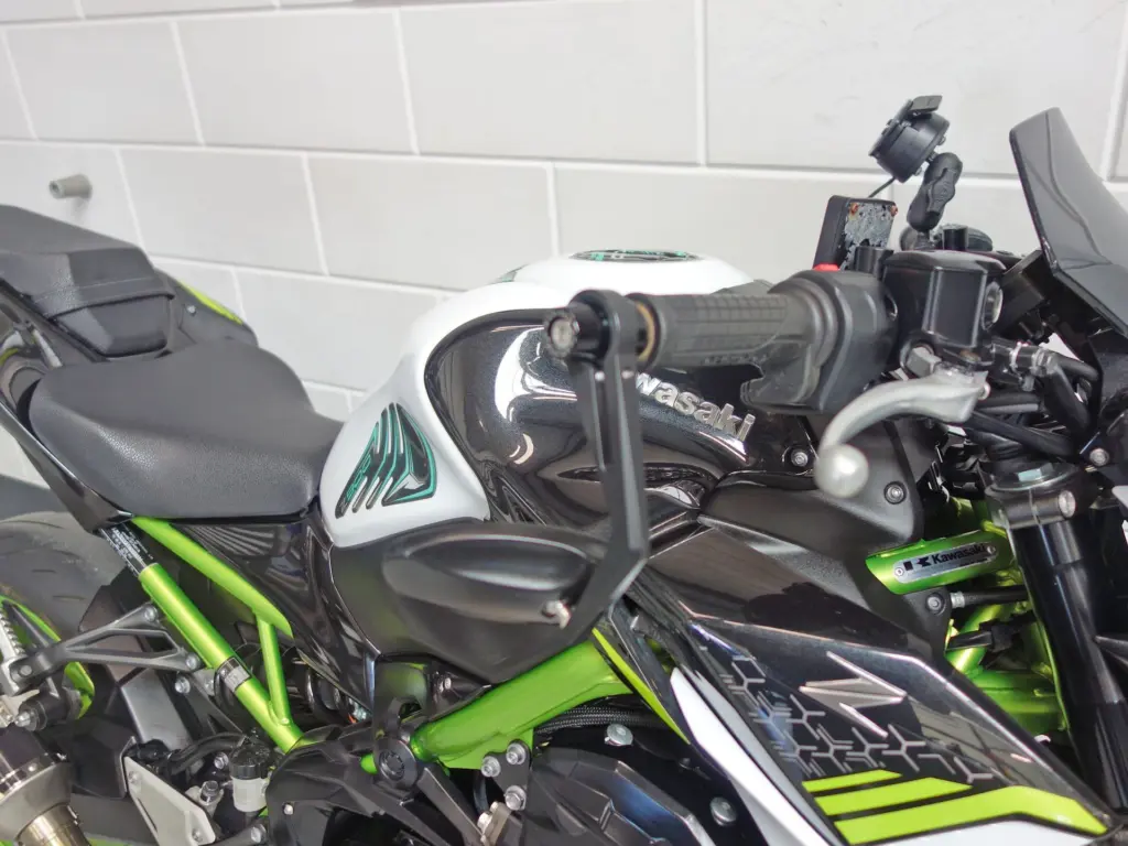 Gebruikte Kawasaki Z900 naked bike met 948cc motor uit 2021 bij NIWA Motoren