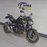 Gebruikte Kawasaki Z900 naked bike met 948cc motor uit 2024 bij NIWA Motoren