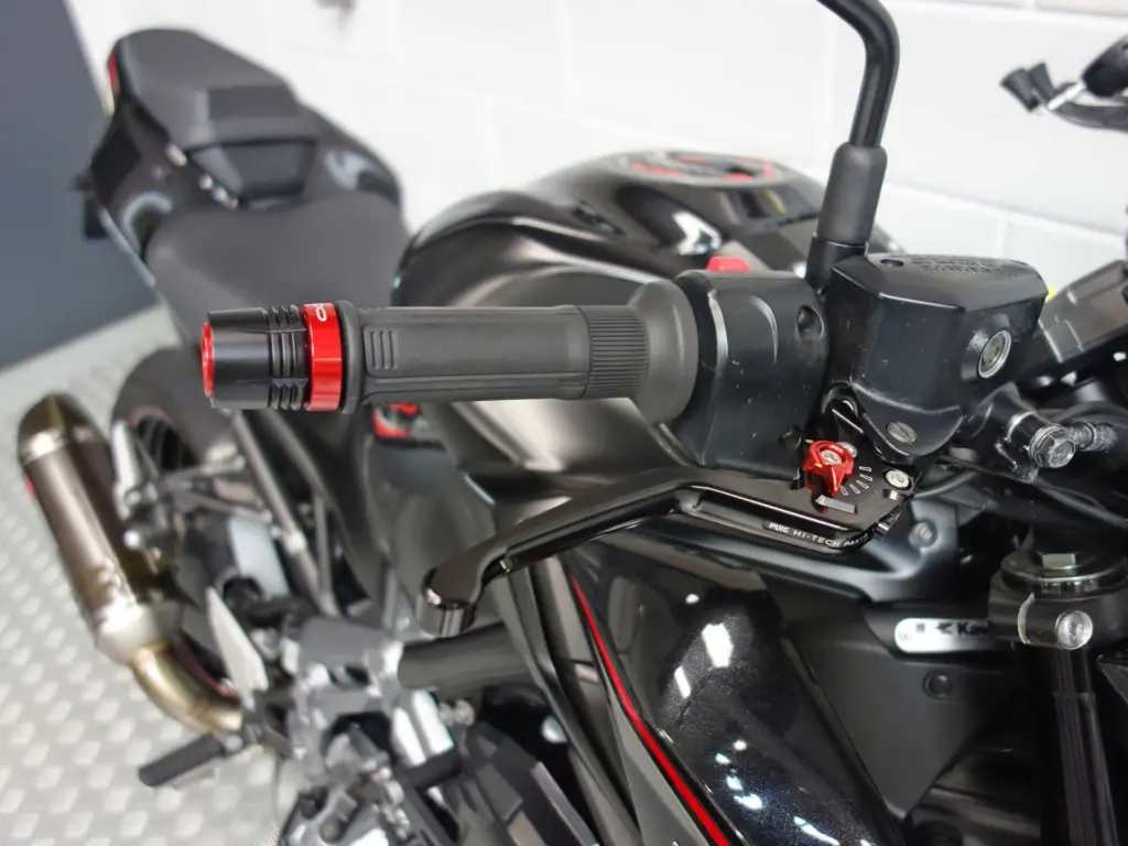 Gebruikte Kawasaki Z900 naked bike met 948cc motor uit 2018 bij NIWA Motoren