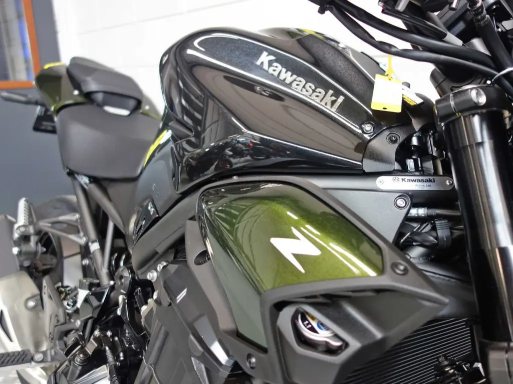 Nieuwe Kawasaki Z900 naked bike met 948cc motor uit 2026 bij NIWA Motoren