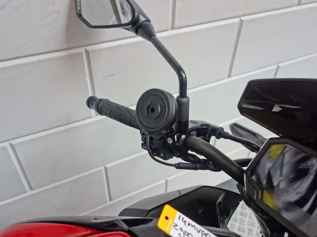 Gebruikte Kawasaki Z900 naked bike met 948cc motor uit 2024 bij NIWA Motoren