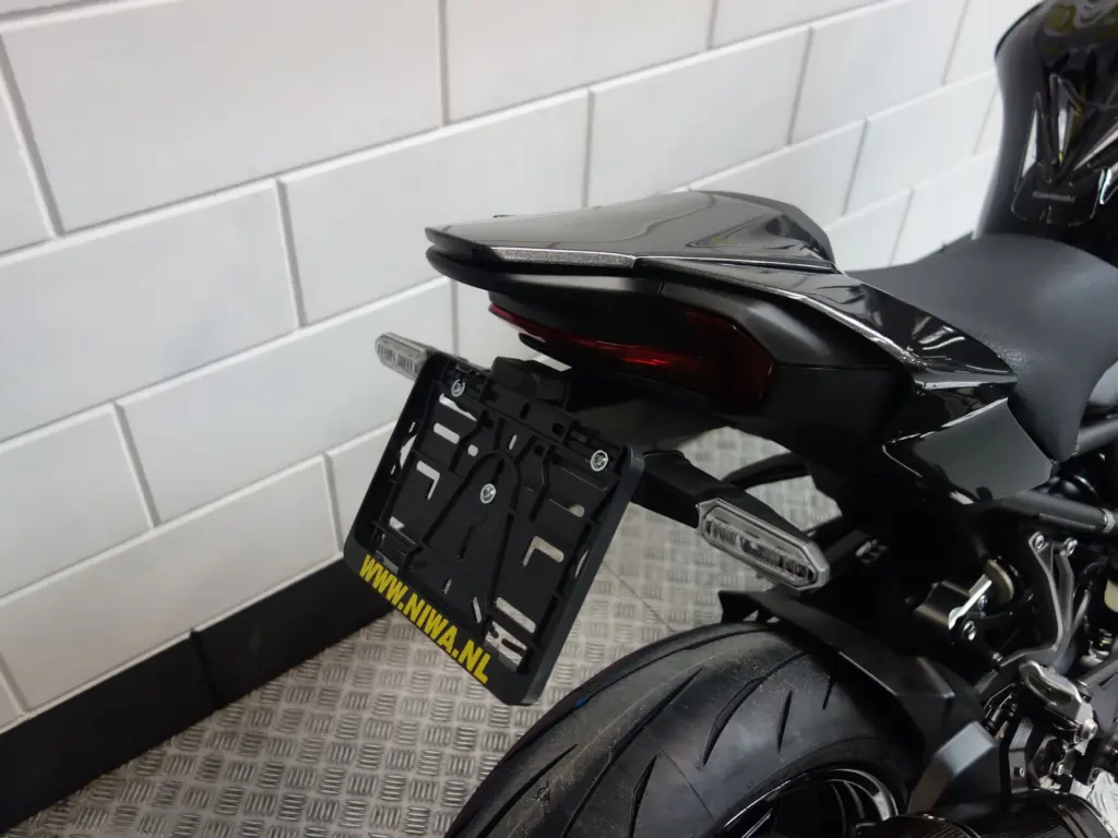 Nieuwe Kawasaki Z900 naked bike met 948cc motor uit 2026 bij NIWA Motoren