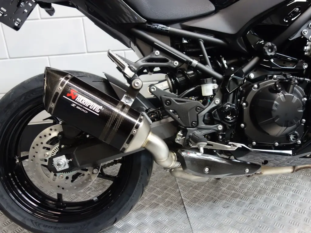 Nieuwe Kawasaki Z900 naked bike met 948cc motor uit 2026 bij NIWA Motoren