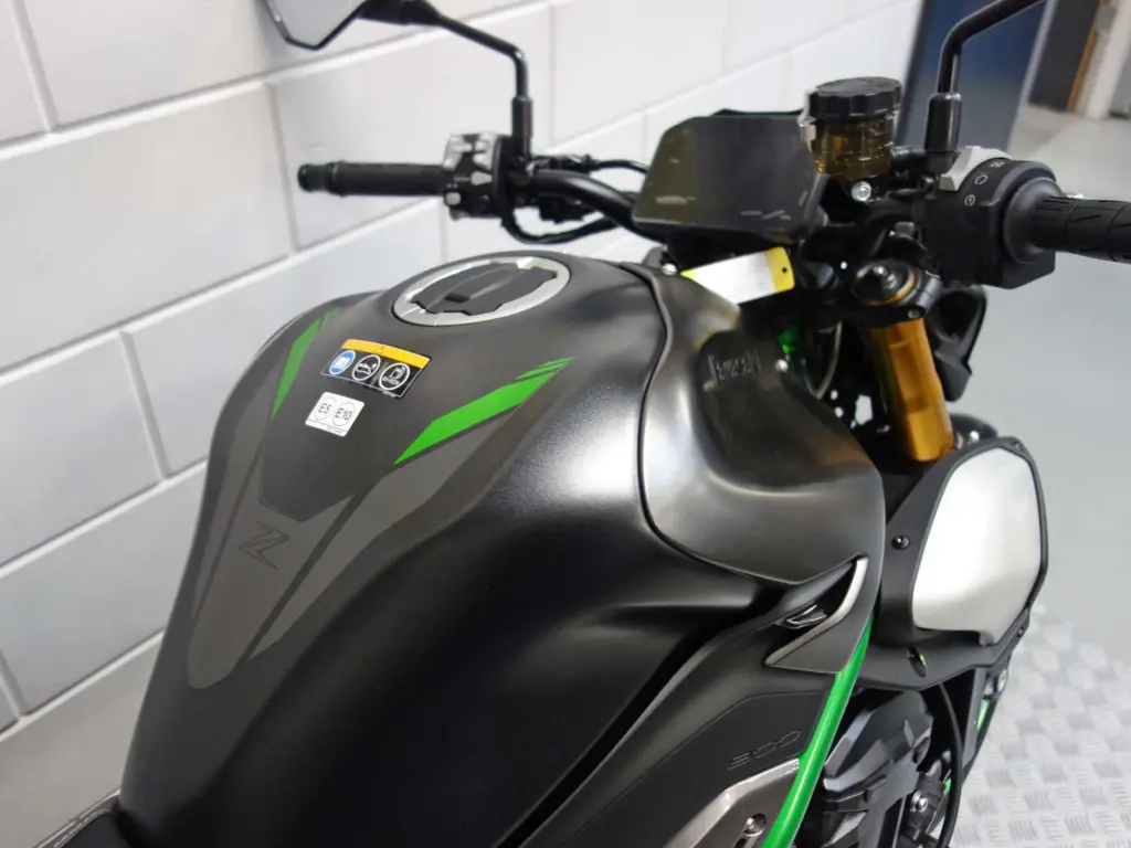 Nieuwe Kawasaki Z900 naked bike met 948cc motor uit 2026 bij NIWA Motoren