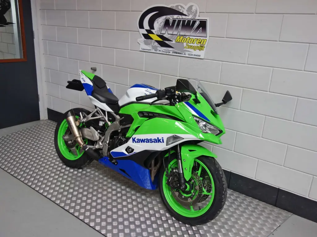 Gebruikte Kawasaki Ninja ZX supersport met 399cc motor uit 2024 bij NIWA Motoren