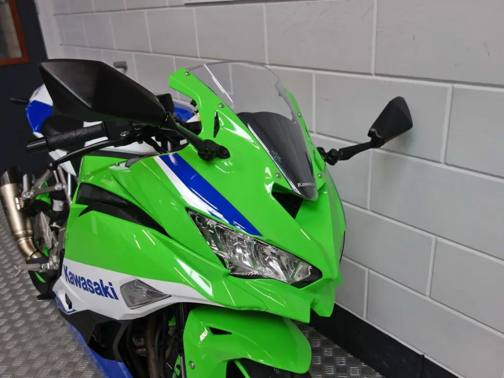 Gebruikte Kawasaki Ninja ZX supersport met 399cc motor uit 2024 bij NIWA Motoren