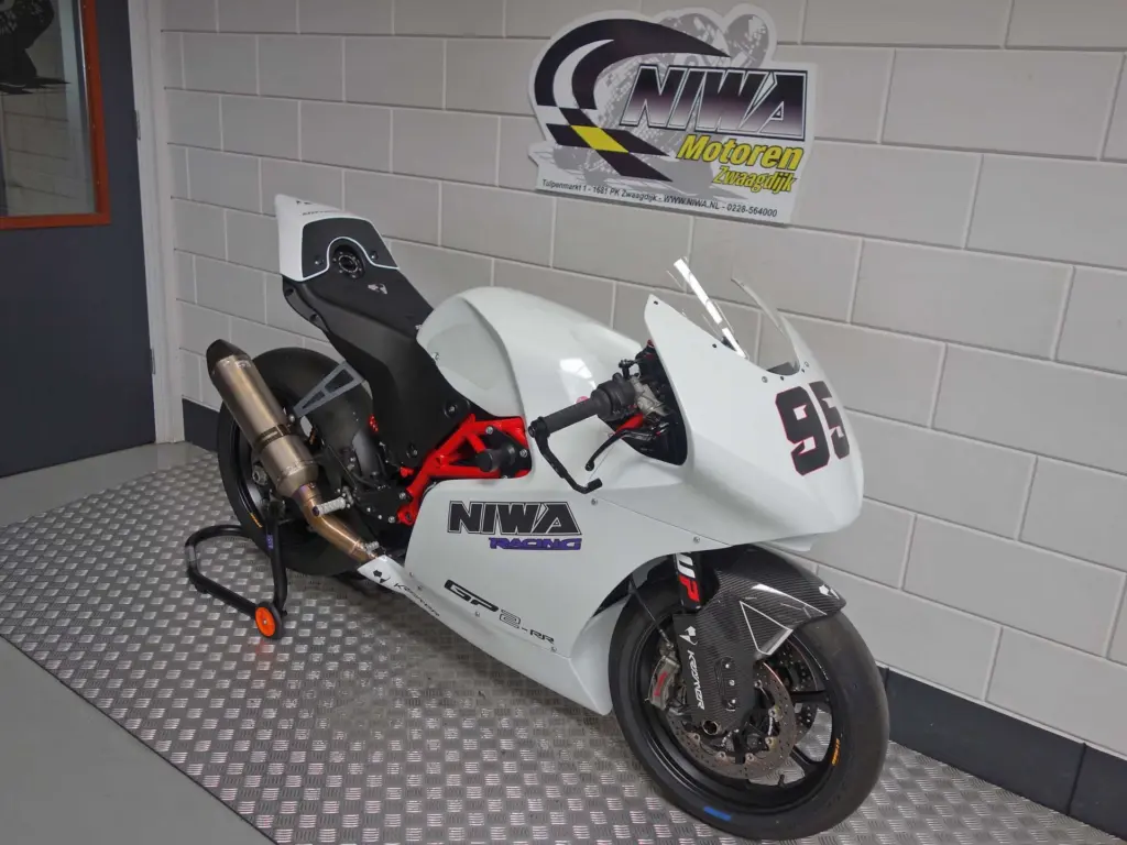 Nieuwe supersport met 890cc motor uit 2025 bij NIWA Motoren