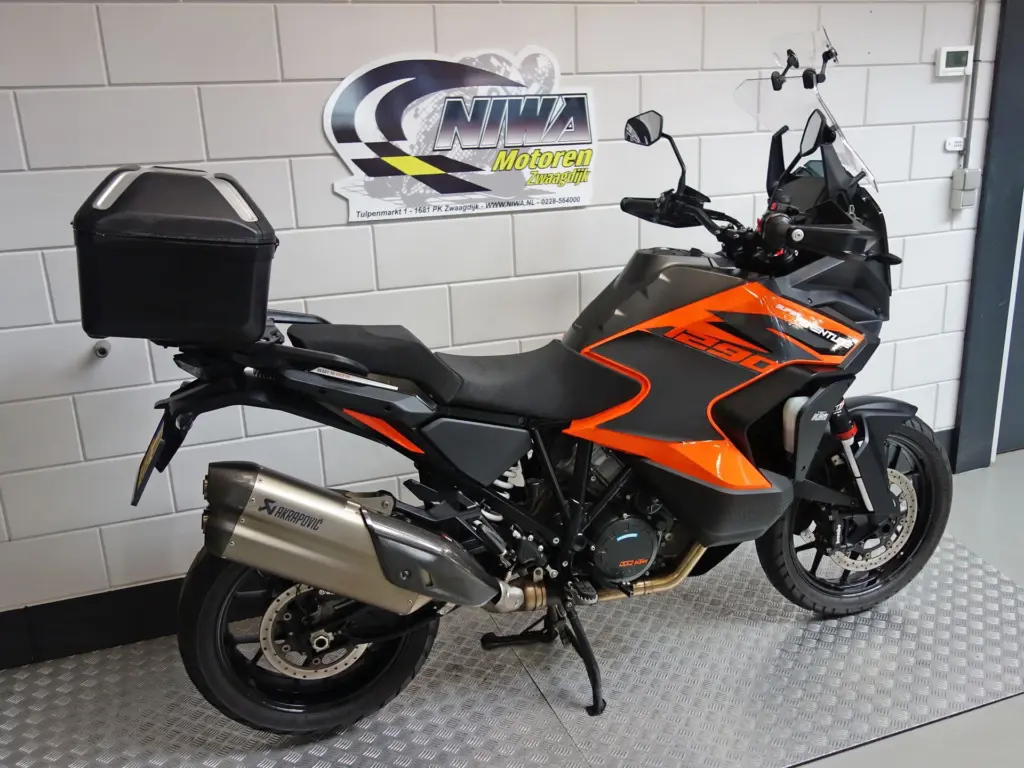 Gebruikte KTM 1290 overig met 1290cc motor uit 2022 bij NIWA Motoren