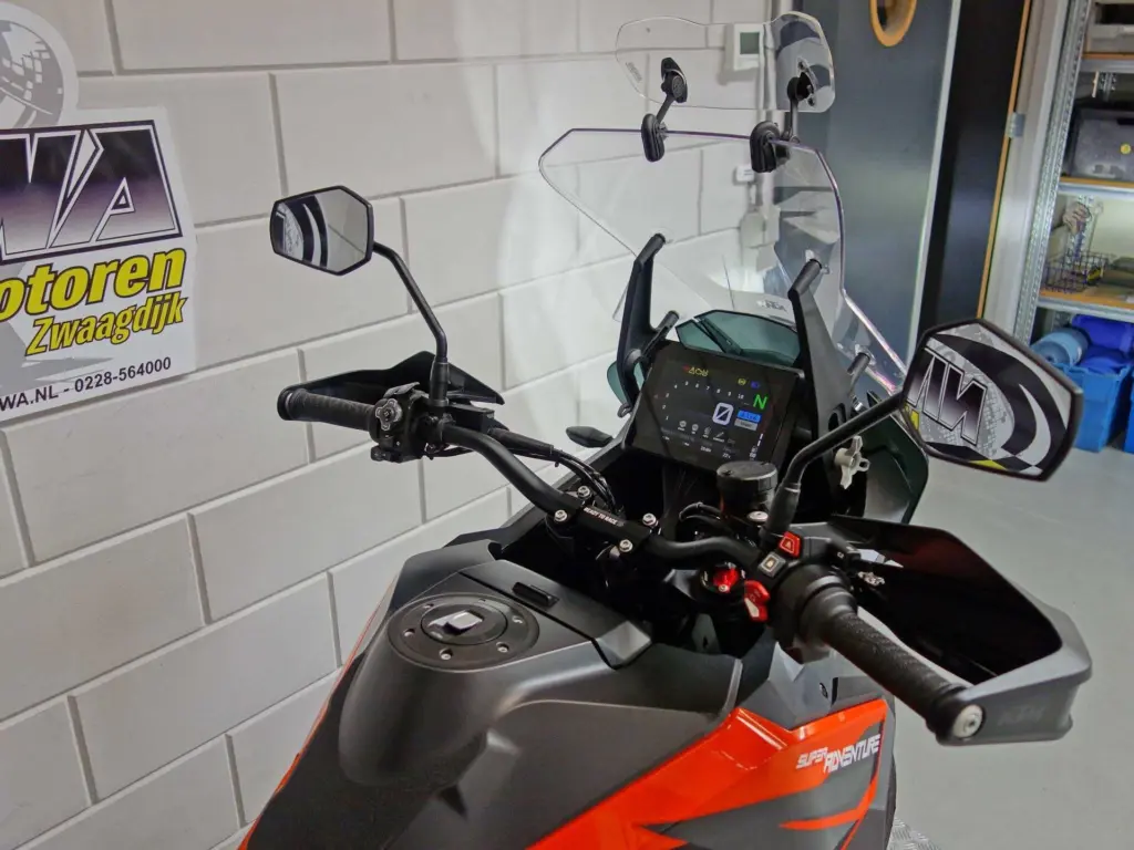Gebruikte KTM 1290 overig met 1290cc motor uit 2022 bij NIWA Motoren