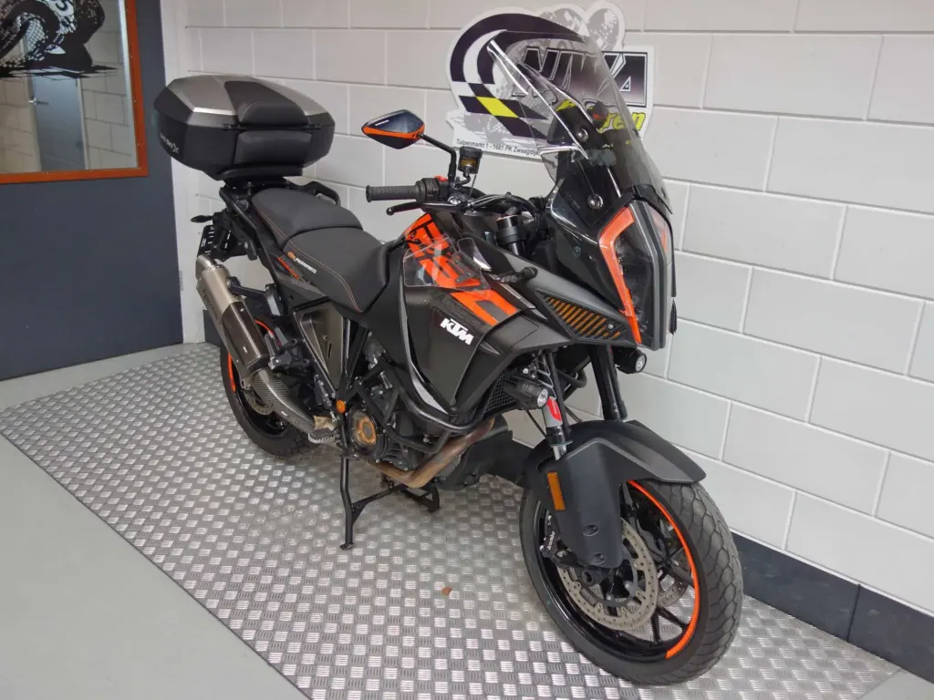 Gebruikte KTM 1290 overig met 1301cc motor uit 2018 bij NIWA Motoren