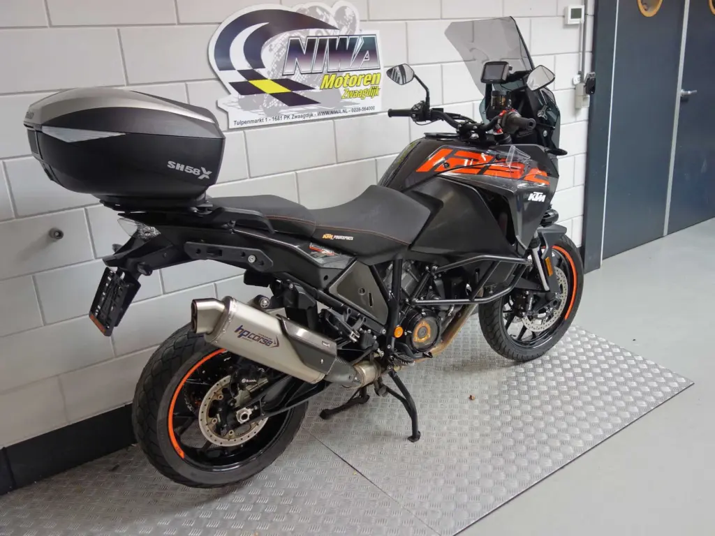 Gebruikte KTM 1290 overig met 1301cc motor uit 2018 bij NIWA Motoren