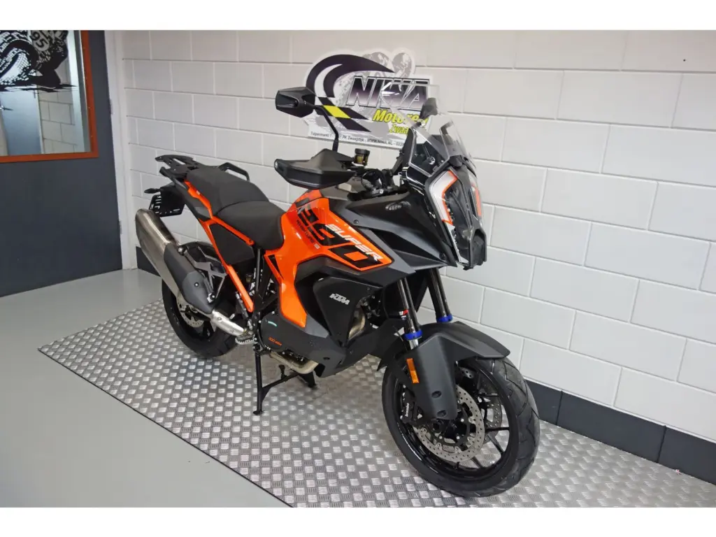 Gebruikte KTM 1290 overig met 1301cc motor uit 2023 bij NIWA Motoren