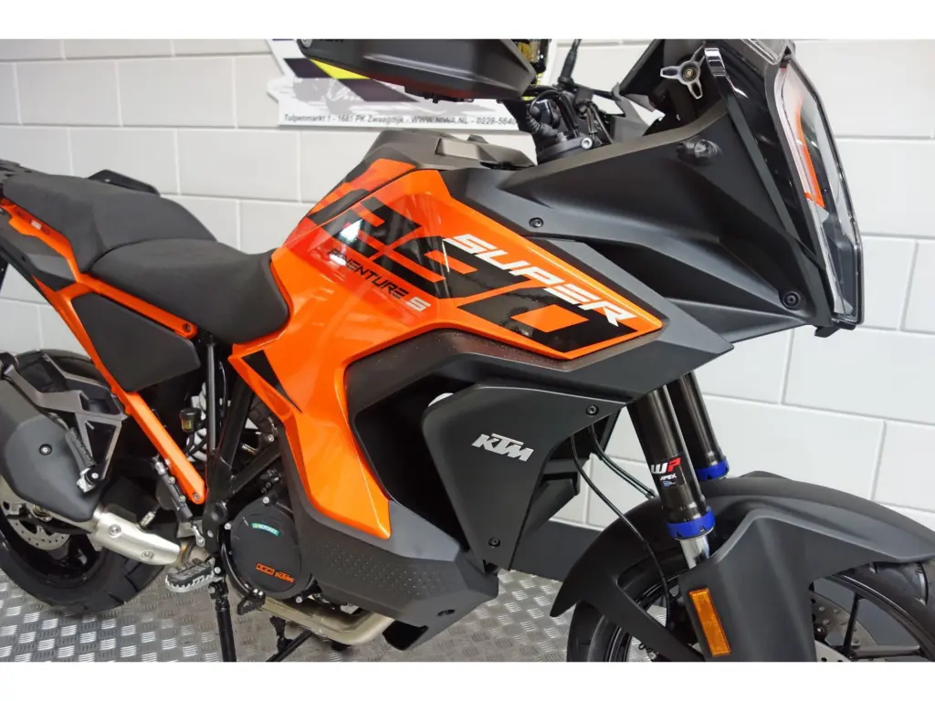 Gebruikte KTM 1290 overig met 1301cc motor uit 2023 bij NIWA Motoren