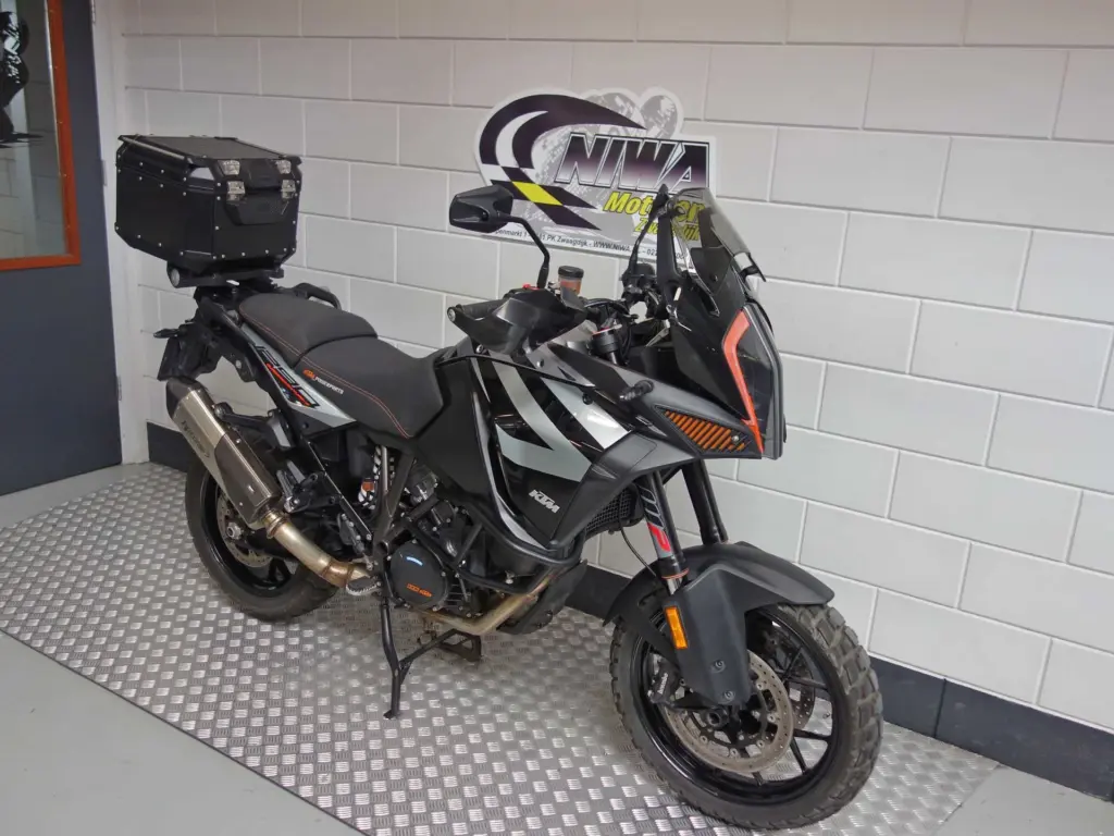 Gebruikte KTM 1290 overig met 1301cc motor uit 2019 bij NIWA Motoren