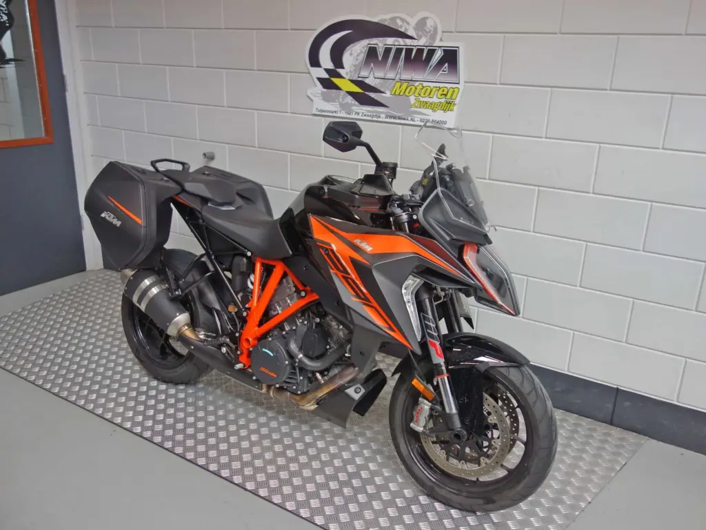 Gebruikte KTM 1290 tour met 1301cc motor uit 2021 bij NIWA Motoren