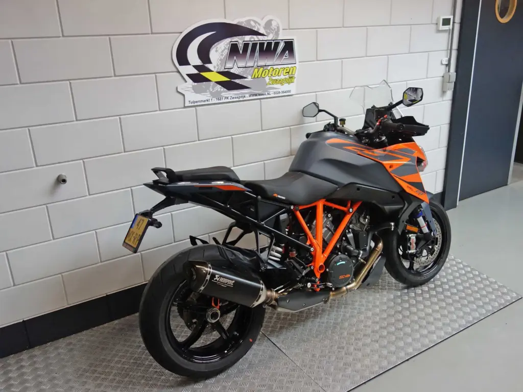 Gebruikte KTM 1290 tour met 1301cc motor uit 2025 bij NIWA Motoren