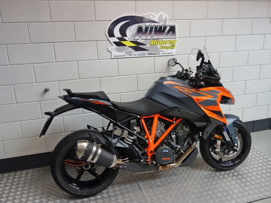 Gebruikte KTM 1290 tour met 1301cc motor uit 2024 bij NIWA Motoren