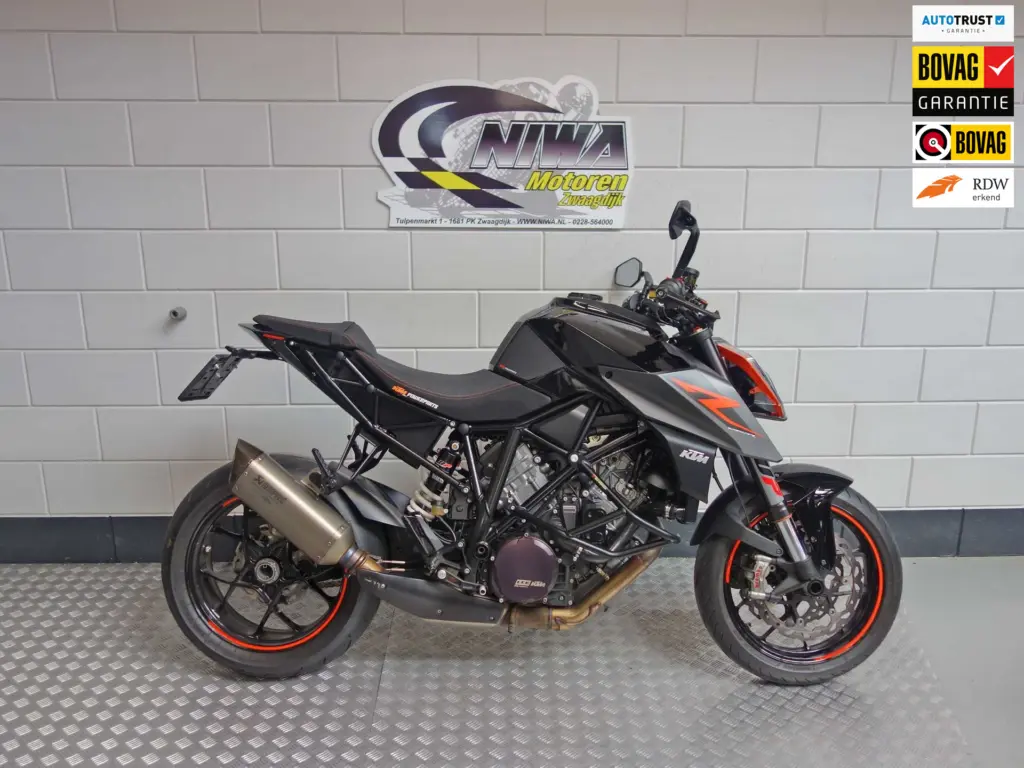 Gebruikte KTM 1290 naked bike met 1301cc motor uit 2017 bij NIWA Motoren