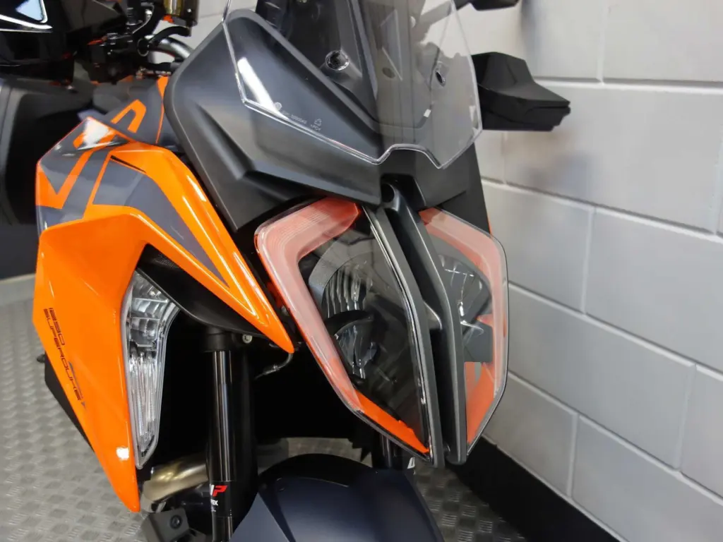Nieuwe KTM 1290 tour met 1301cc motor uit 2024 bij NIWA Motoren