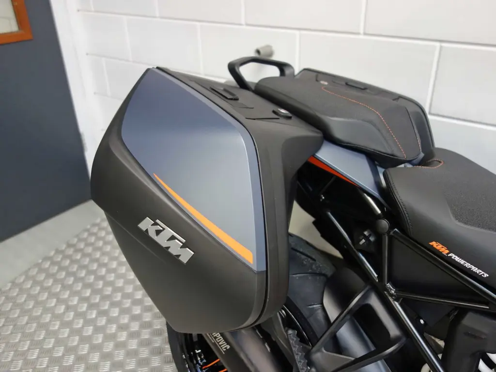 Nieuwe KTM 1290 tour met 1301cc motor uit 2024 bij NIWA Motoren