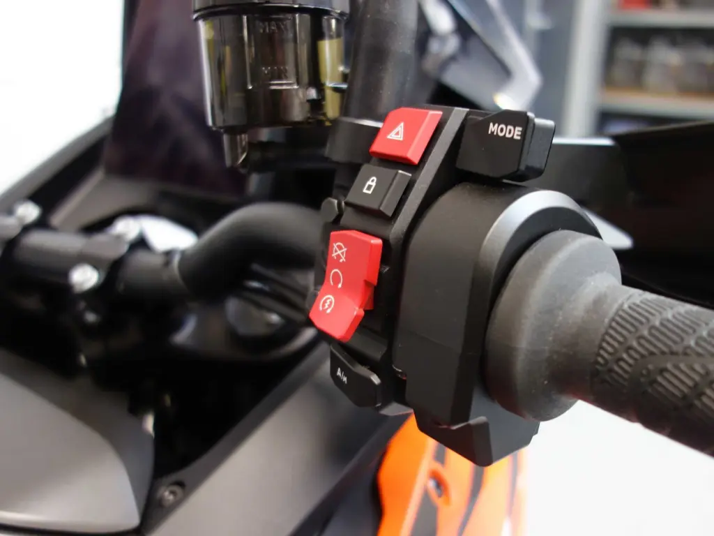 Gebruikte KTM 1390 overig met 1350cc motor uit 2026 bij NIWA Motoren