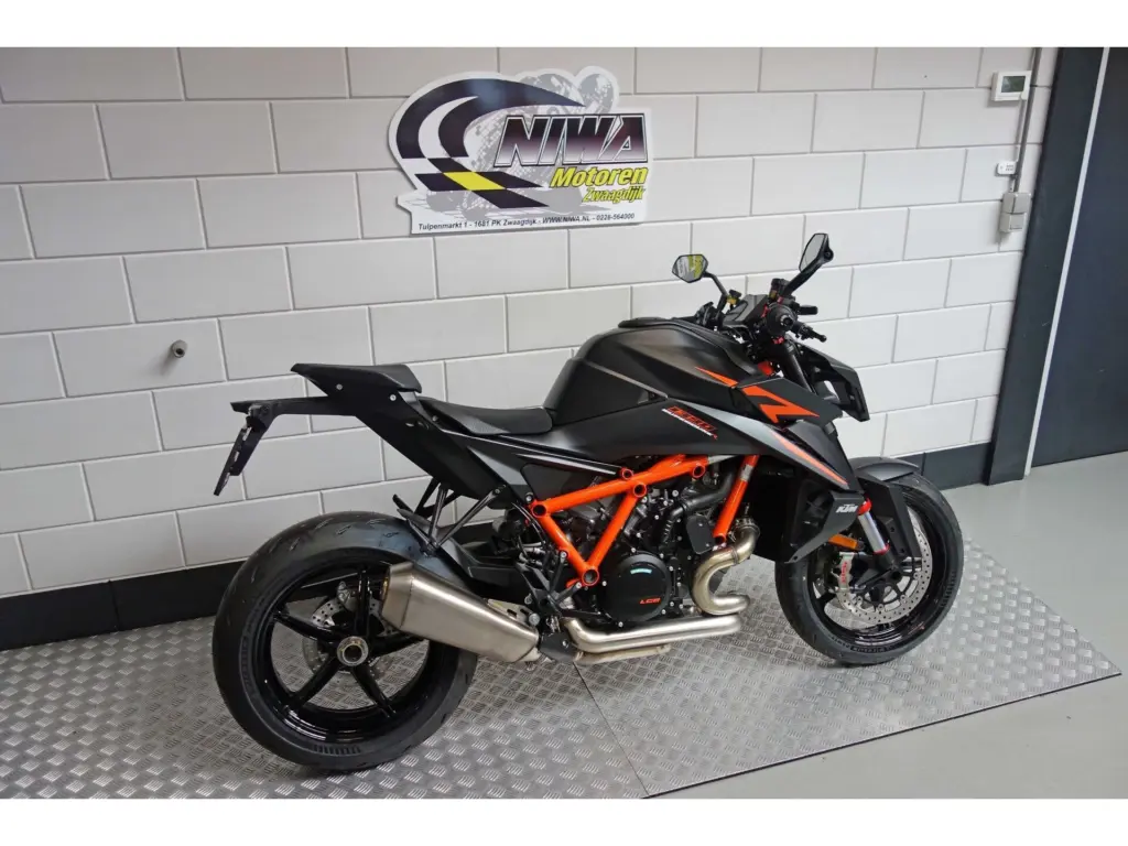 Gebruikte KTM 1390 naked bike met 1350cc motor uit 0 bij NIWA Motoren