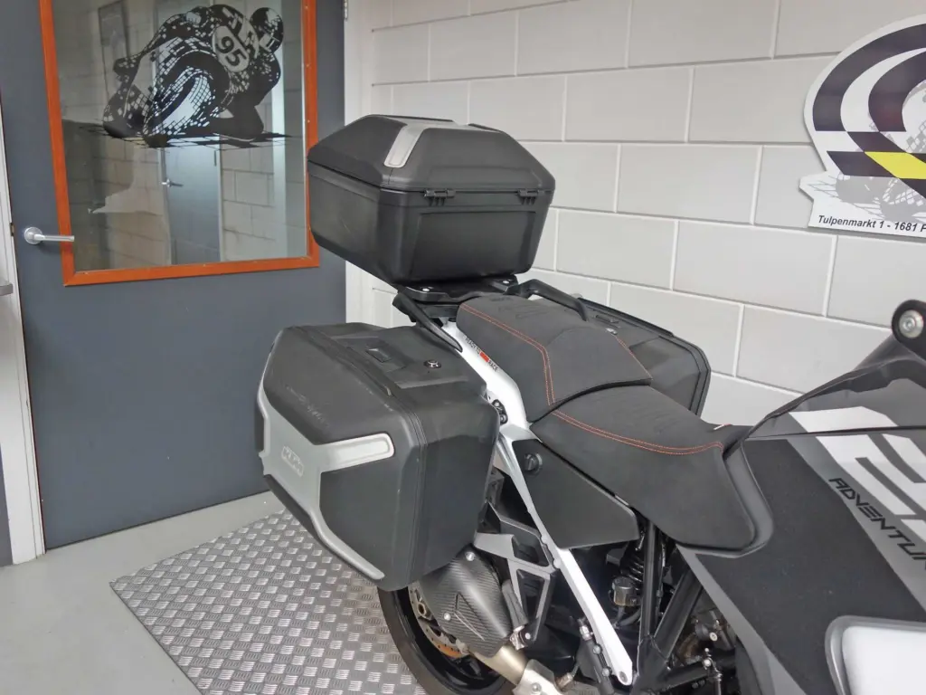 Gebruikte KTM 1290 overig met 1301cc motor uit 2024 bij NIWA Motoren