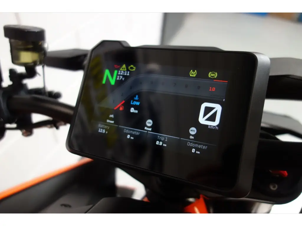 Nieuwe KTM 1390 naked bike met cc motor uit 2026 bij NIWA Motoren
