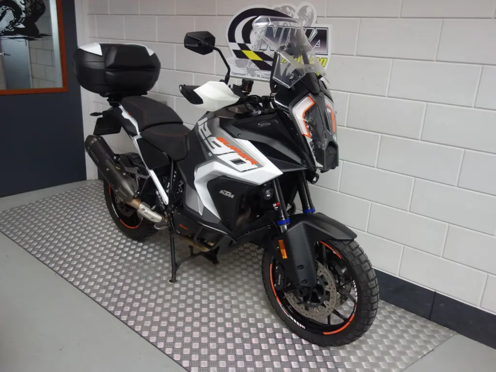 Gebruikte KTM 1290 overig met 1301cc motor uit 2023 bij NIWA Motoren