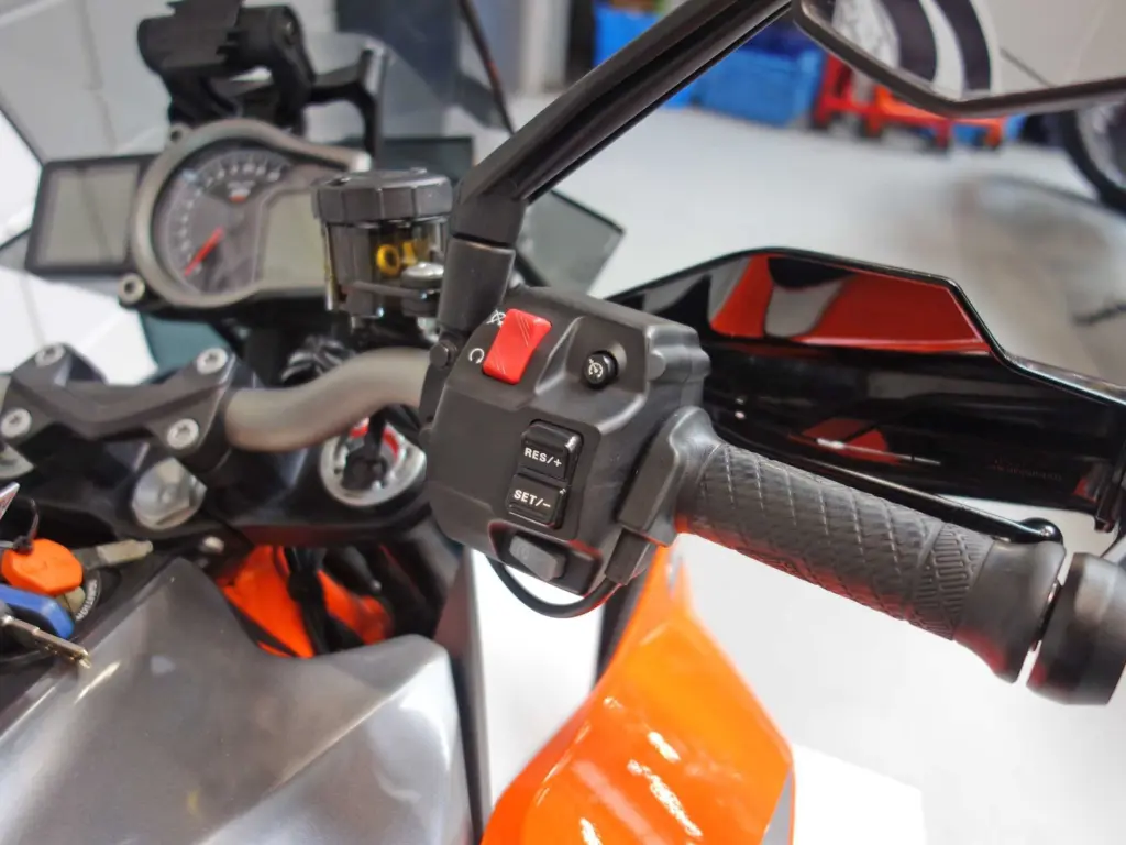 Gebruikte KTM 1290 tour met 1301cc motor uit 2017 bij NIWA Motoren