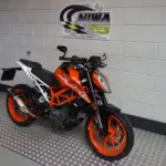 Gebruikte KTM 390 naked bike met 373cc motor uit 2017 bij NIWA Motoren