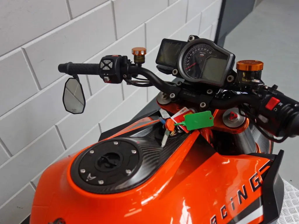Gebruikte KTM 1290 naked bike met 1301cc motor uit 2014 bij NIWA Motoren