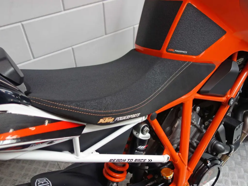 Gebruikte KTM 1290 naked bike met 1301cc motor uit 2014 bij NIWA Motoren