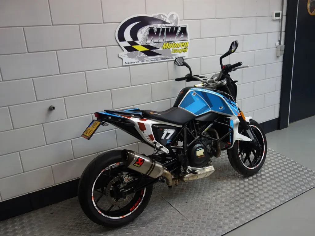 Gebruikte KTM 690 naked bike met 693cc motor uit 2016 bij NIWA Motoren