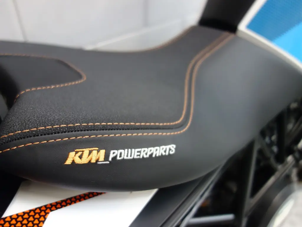 Gebruikte KTM 690 naked bike met 693cc motor uit 2016 bij NIWA Motoren