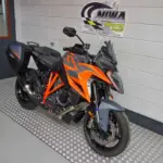 Nieuwe KTM 1290 tour met cc motor uit 2024 bij NIWA Motoren