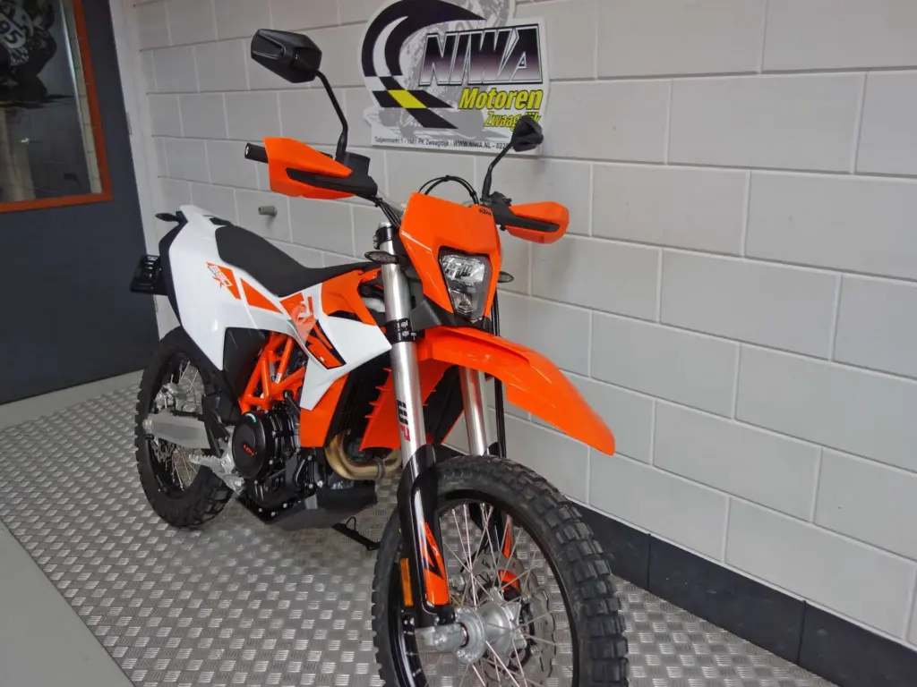 Nieuwe KTM 690 enduro met 690cc motor uit 2026 bij NIWA Motoren