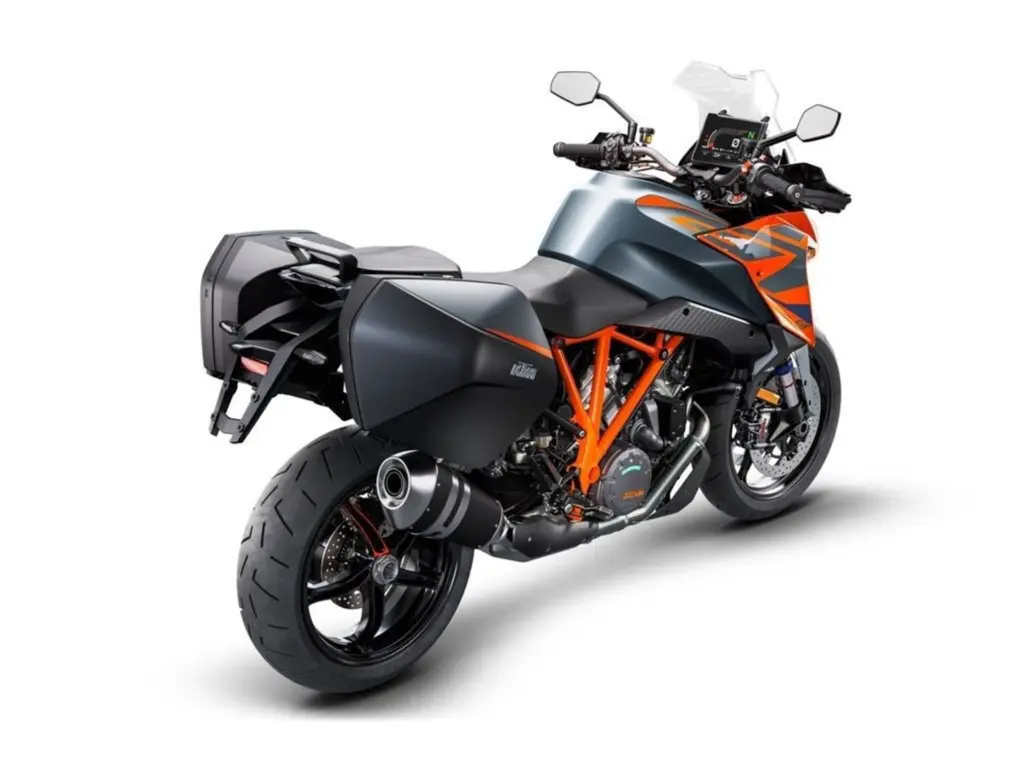 Nieuwe KTM 1290 tour met cc motor uit 2024 bij NIWA Motoren