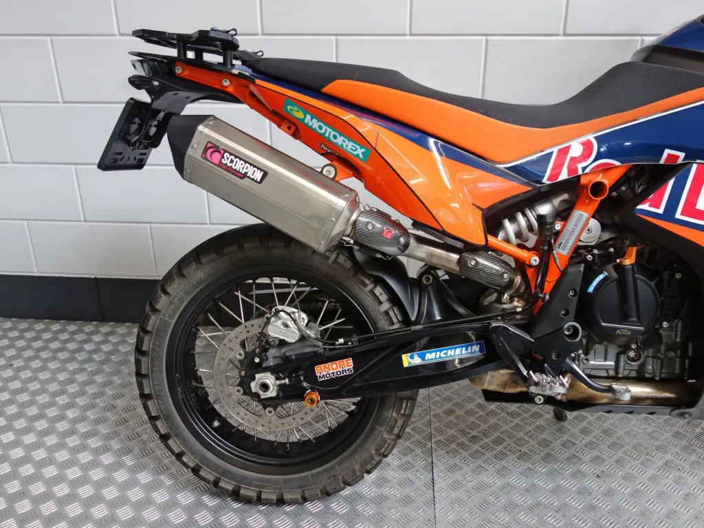 Gebruikte KTM 790 tour met 799cc motor uit 2019 bij NIWA Motoren