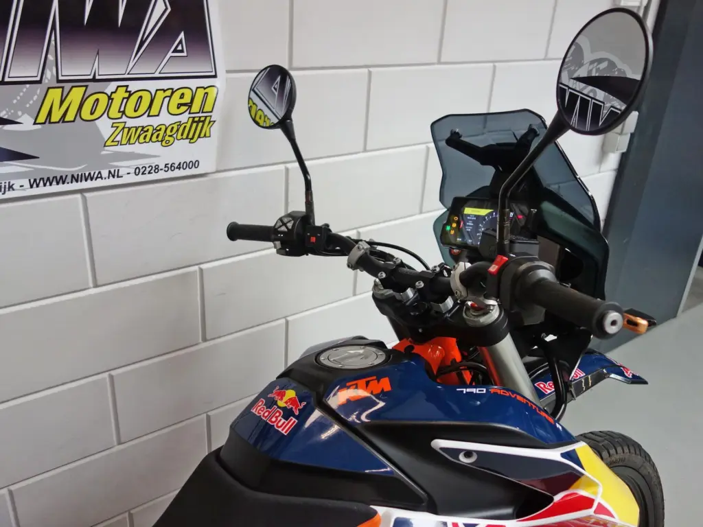 Gebruikte KTM 790 tour met 799cc motor uit 2019 bij NIWA Motoren