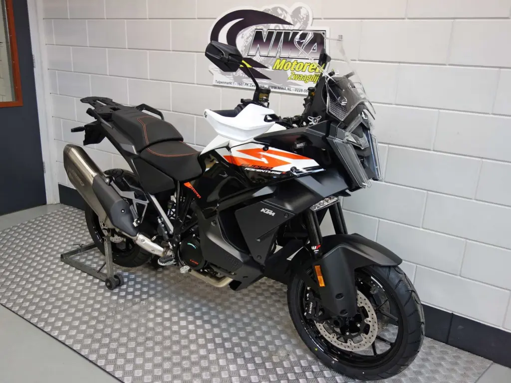 Nieuwe KTM 1390 overig met cc motor uit 2026 bij NIWA Motoren