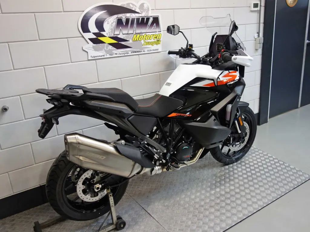 Nieuwe KTM 1390 overig met cc motor uit 2026 bij NIWA Motoren