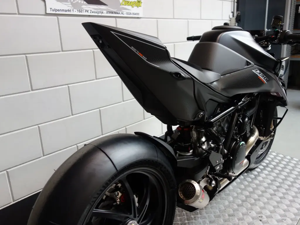 Nieuwe KTM 1390 naked bike met cc motor uit 2026 bij NIWA Motoren